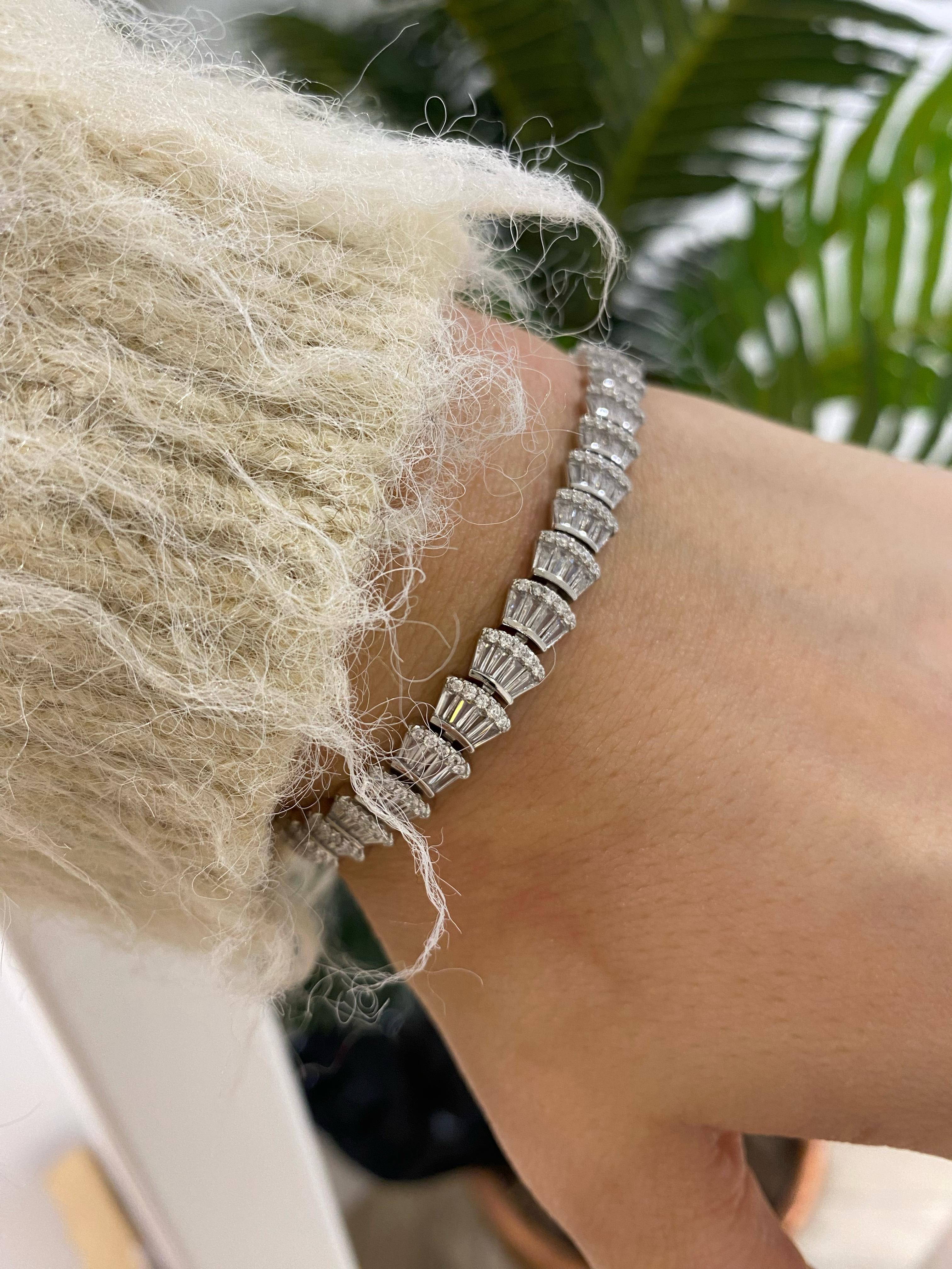 Kadın Gümüş İthal Tasarım Bileklik