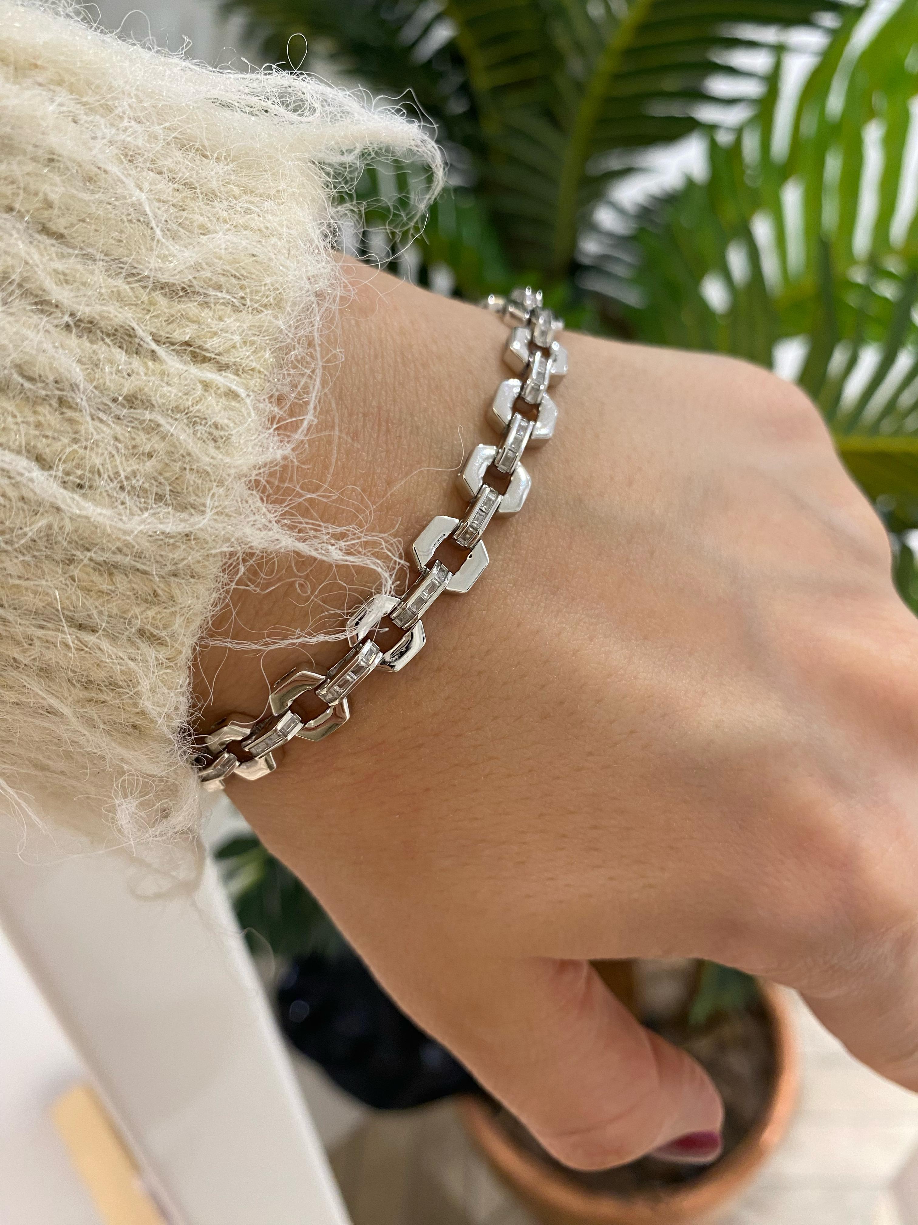 Kadın Gümüş İthal Tasarım Bileklik