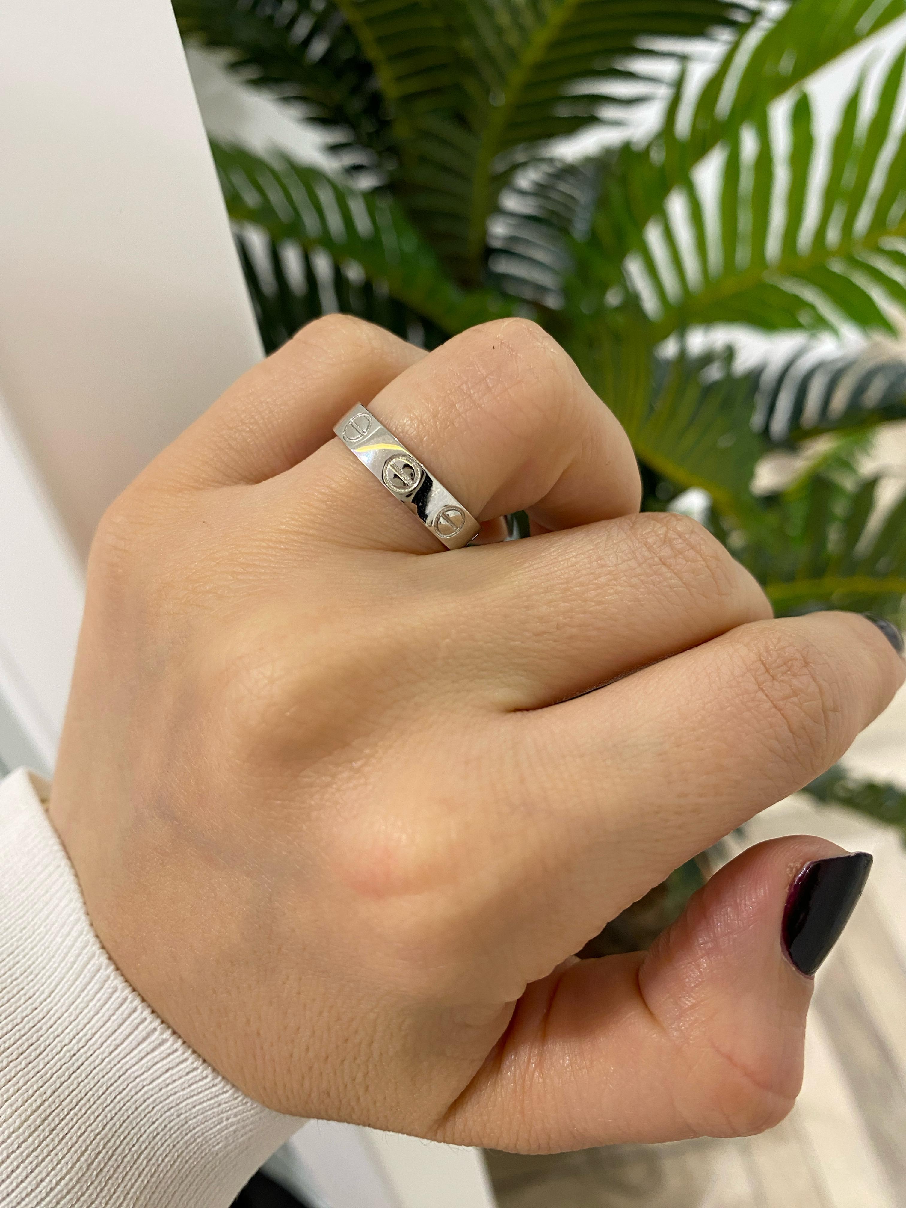 Kadın Gümüş İthal Tasarım Yüzük