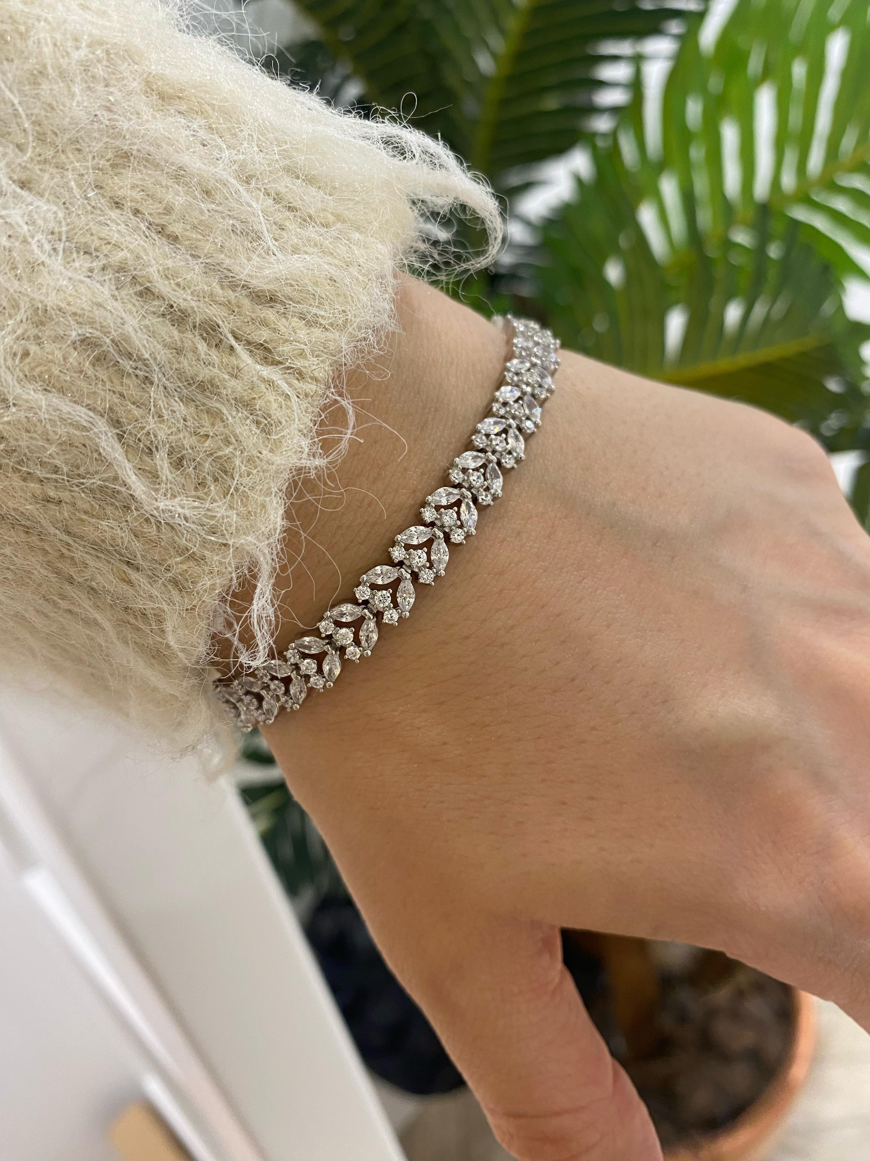 Kadın Gümüş İthal Zirkon Taşlı Bileklik