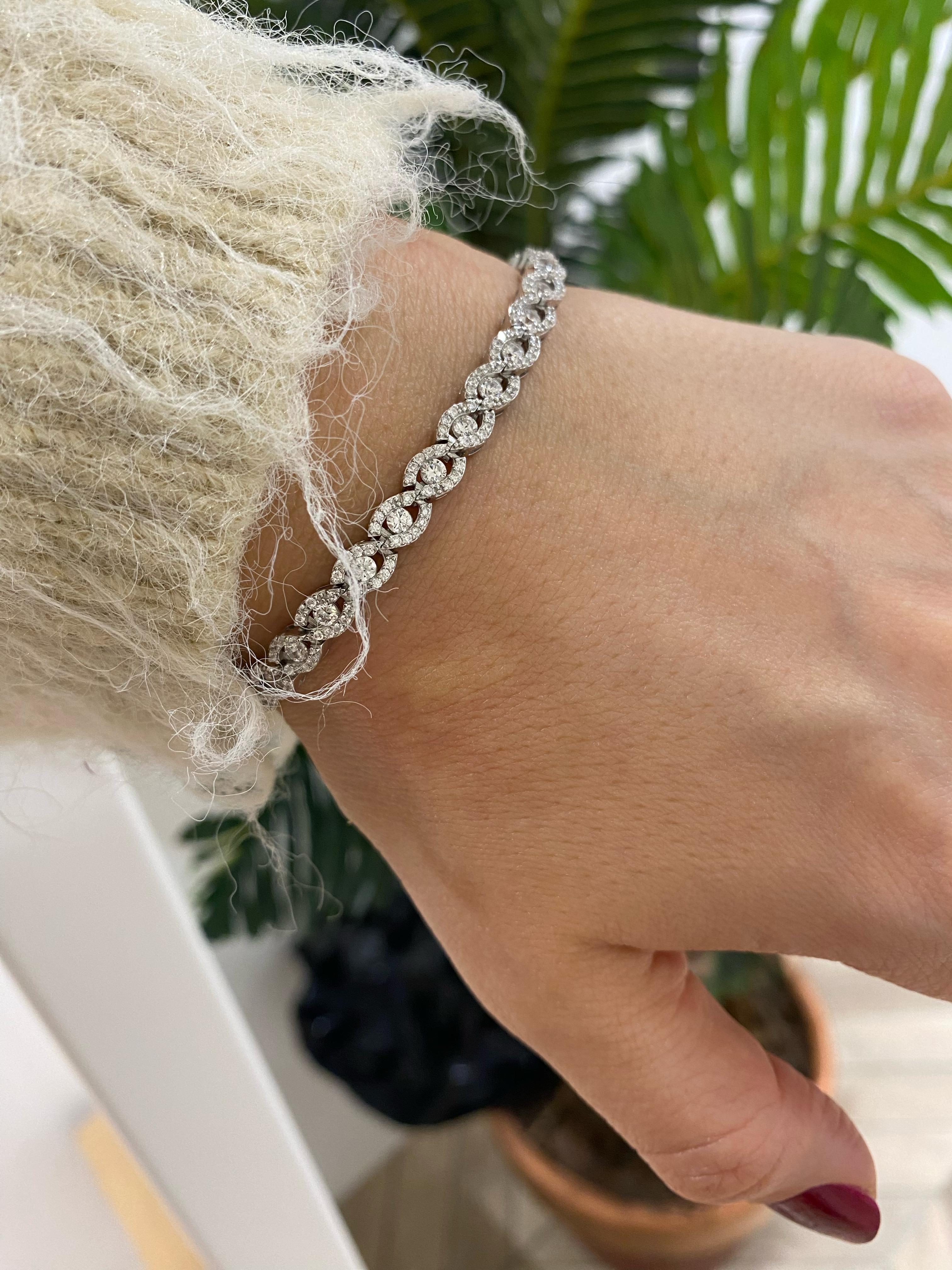 Kadın Gümüş İthal Zirkon Taşlı Bileklik