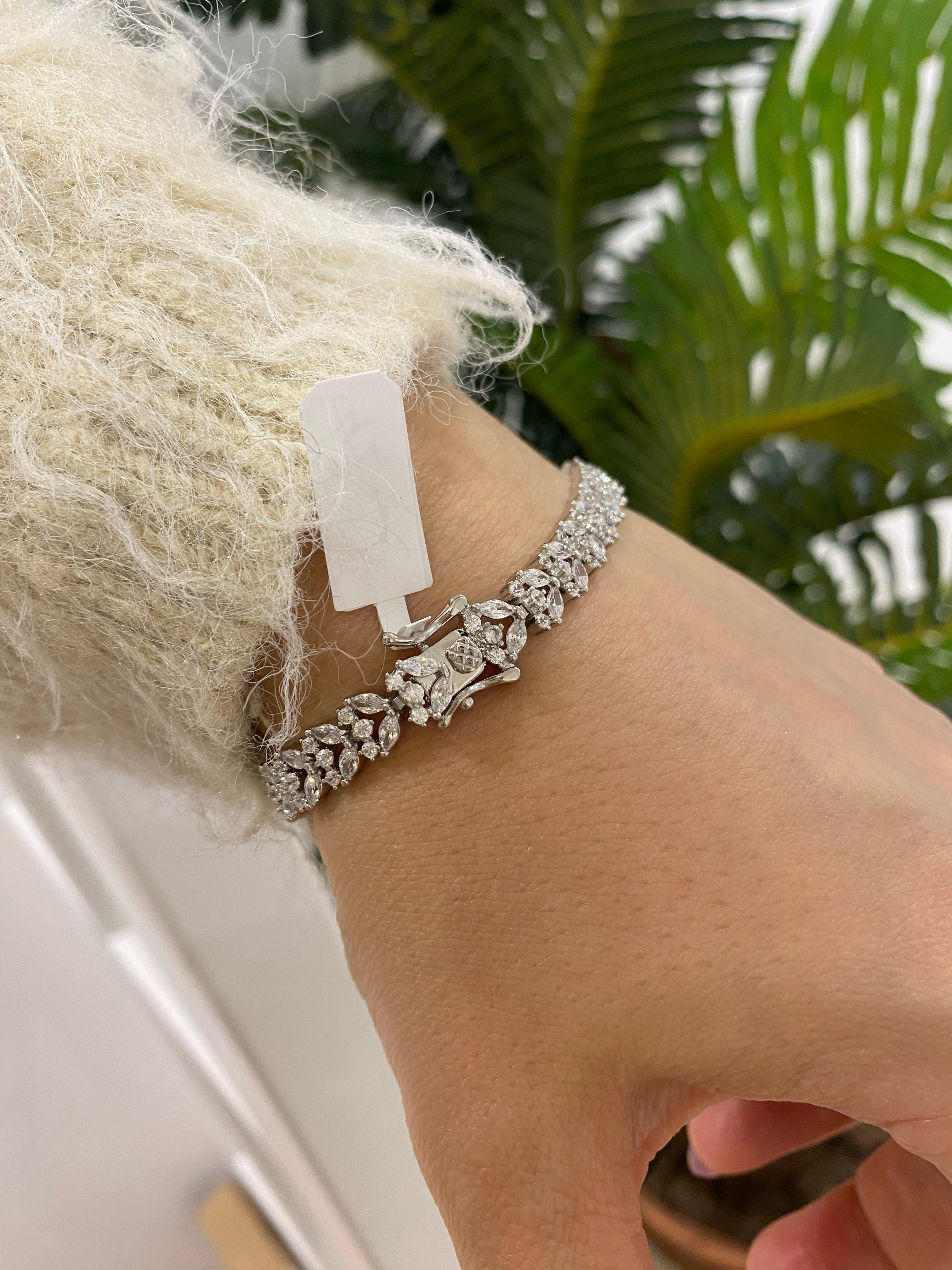 Kadın Gümüş İthal Zirkon Taşlı Bileklik