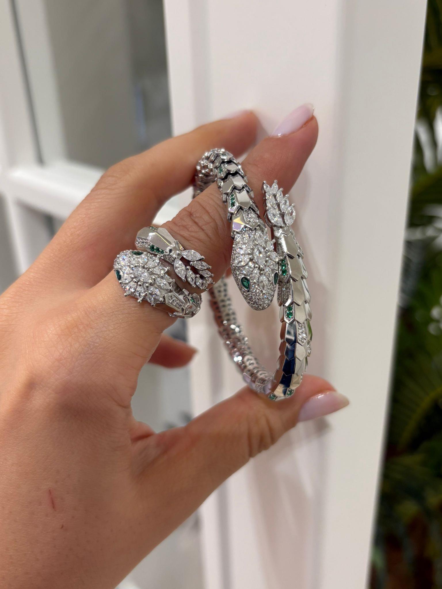 Kadın Gümüş İthal Zirkon Taşlı Tasarım Bileklik ve Yüzük Seti