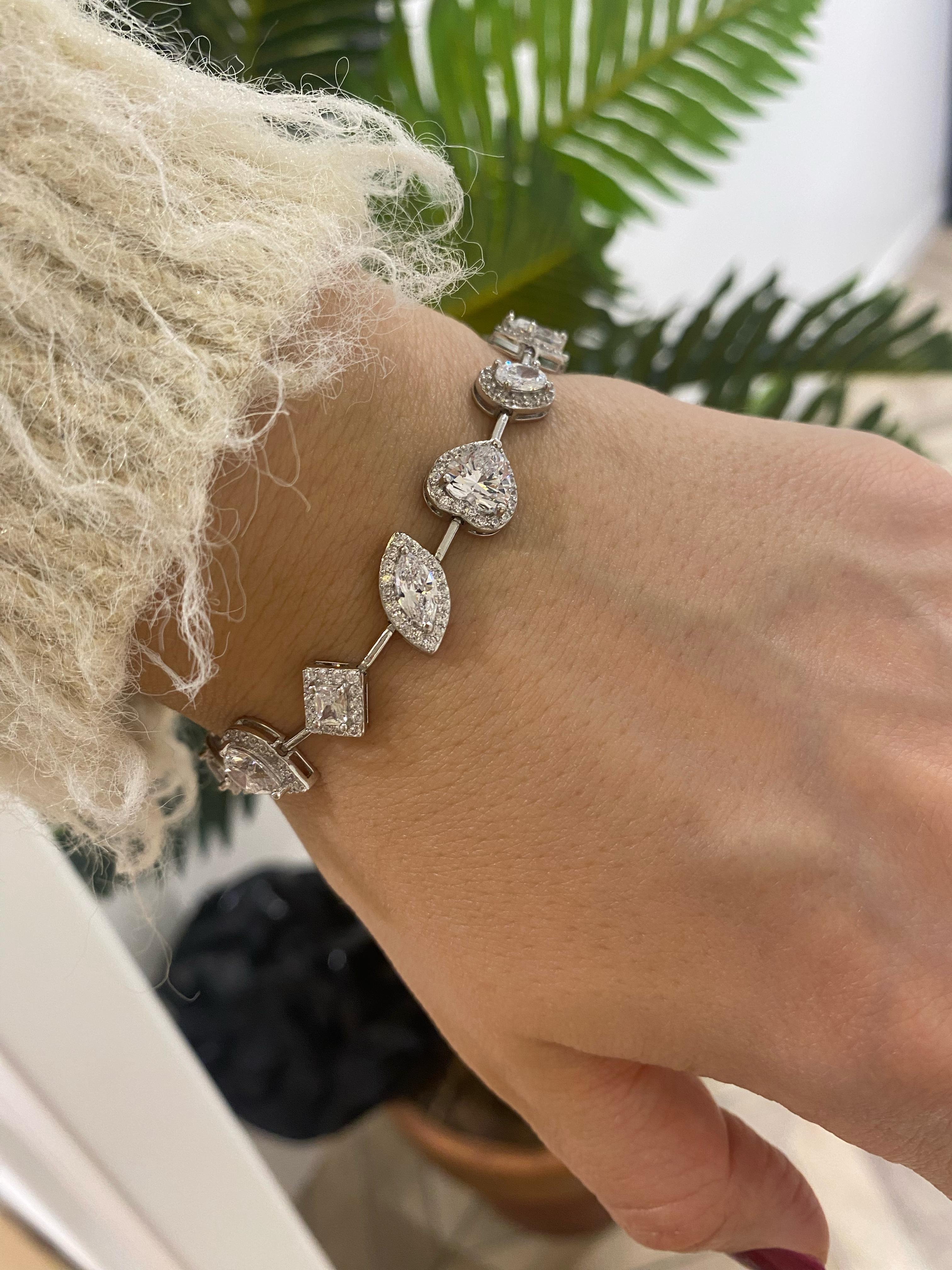 Kadın Gümüş İthal Zirkon Taşlı Tasarım Bileklik