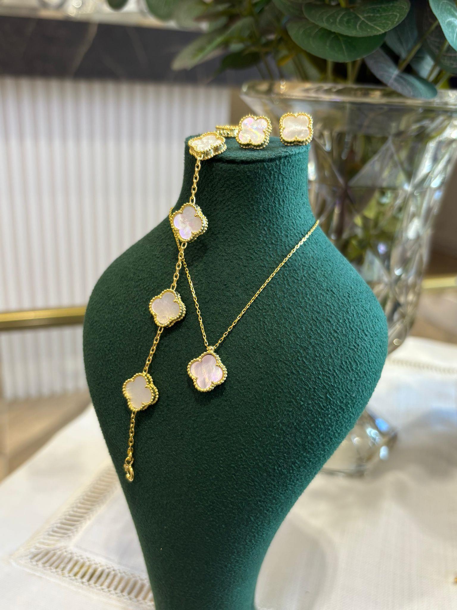 Kadın Gümüş Sedefli Yonca Kolye ve Bileklik Küpe Seti