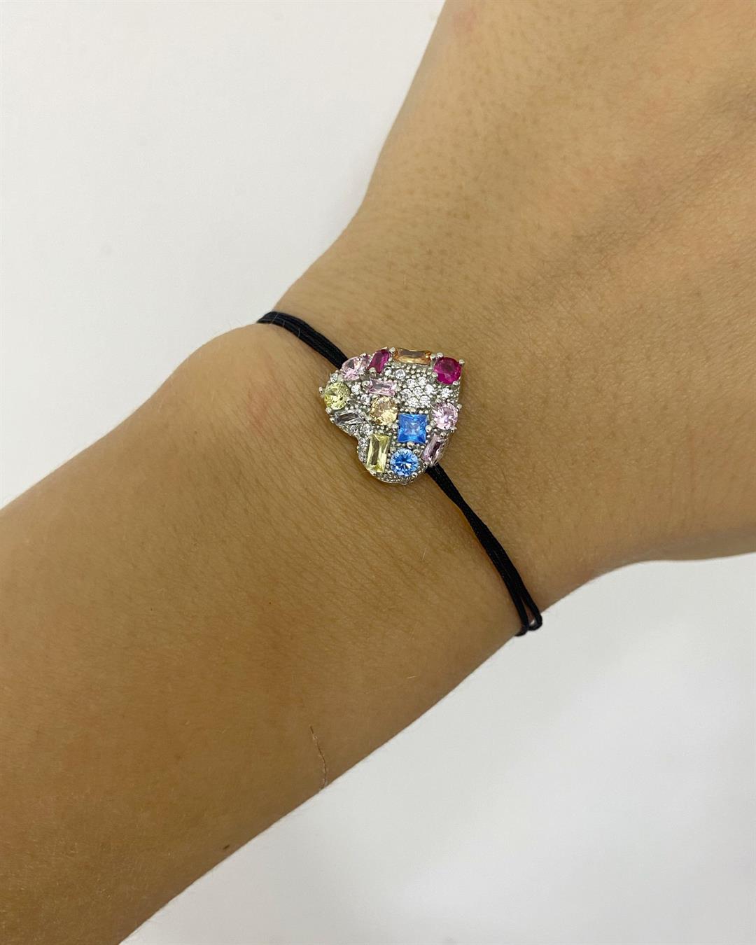 Kadın Gümüş Siyah İpli Renkli Taşlı Kalp Bileklik