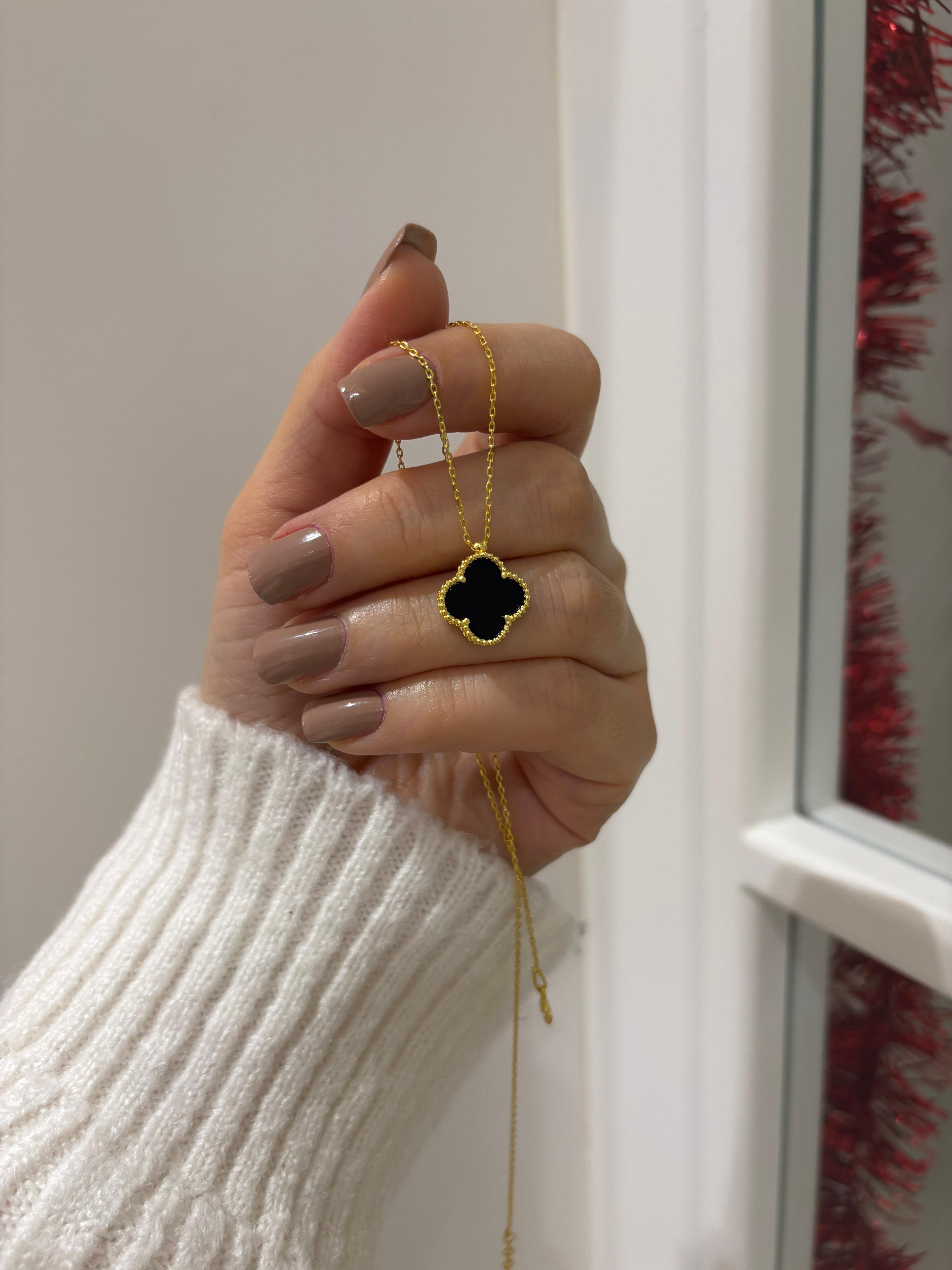 Kadın Gümüş Siyah Yonca Kolye