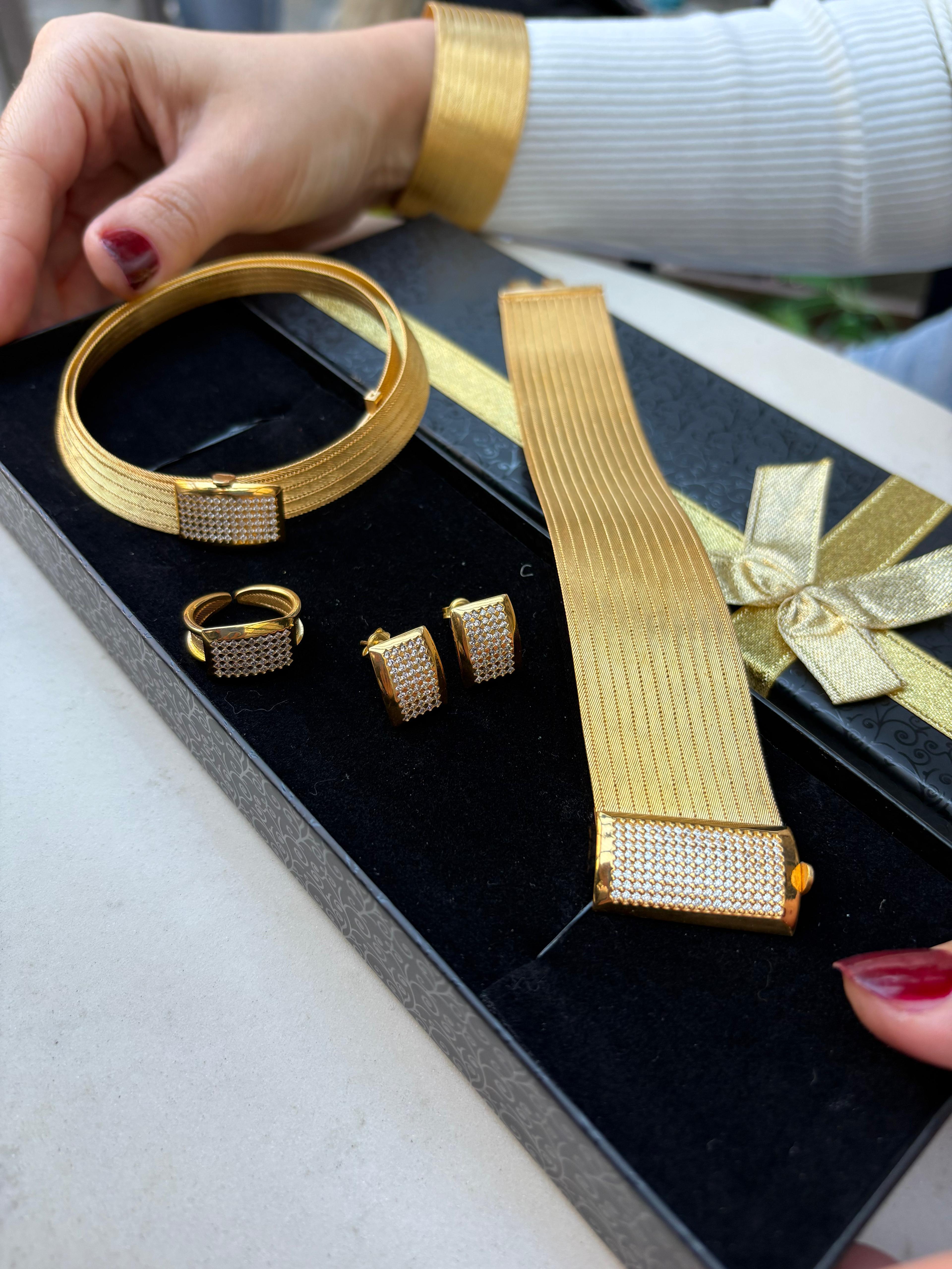 Kadın Gümüş Trabzon Hasır Prenses Toka 13 Sıra Bileklik 5 Sıra Gerdanlık Yüzük ve Küpe Seti