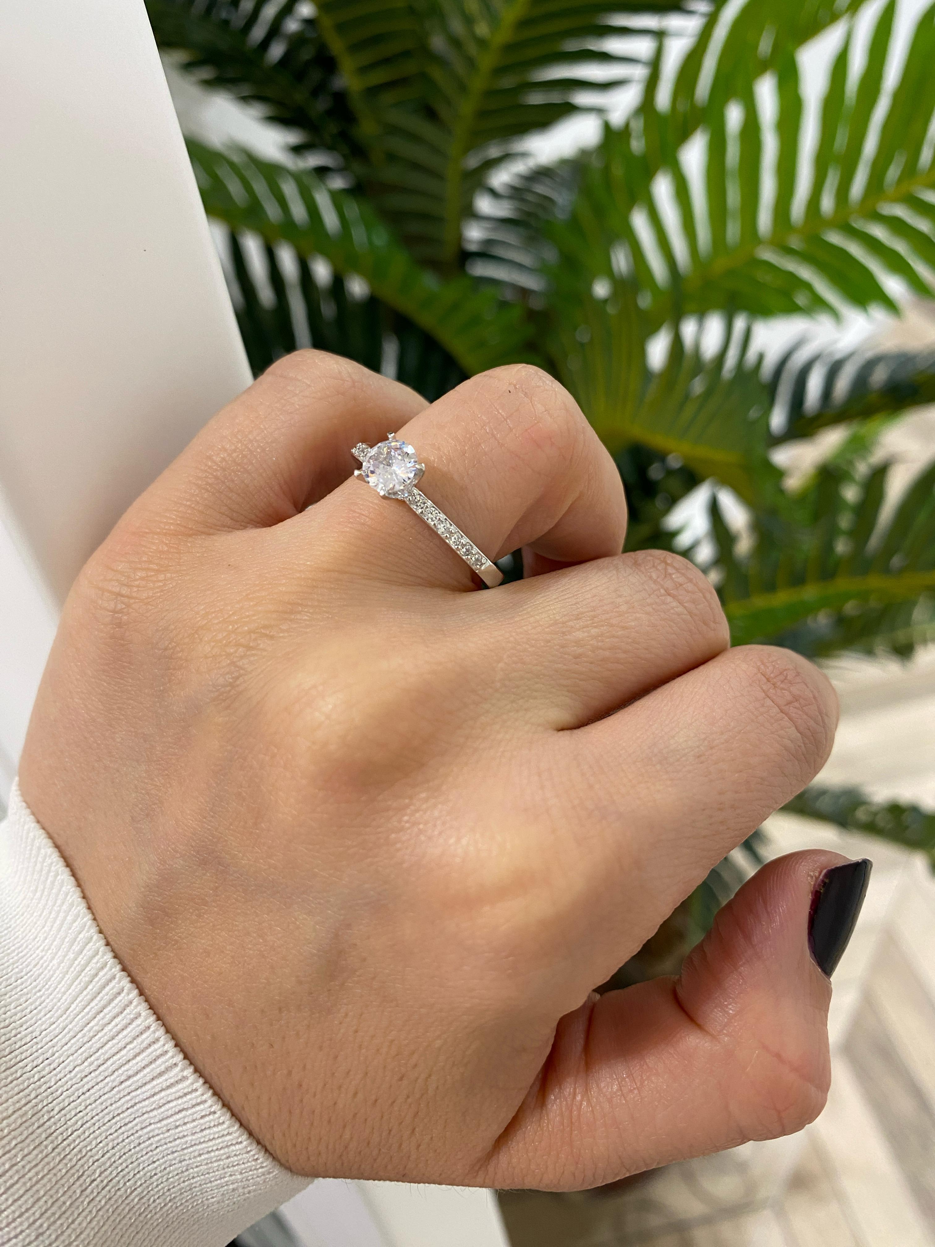 Kadın Gümüş Yarım Tur Tektaş Yüzük