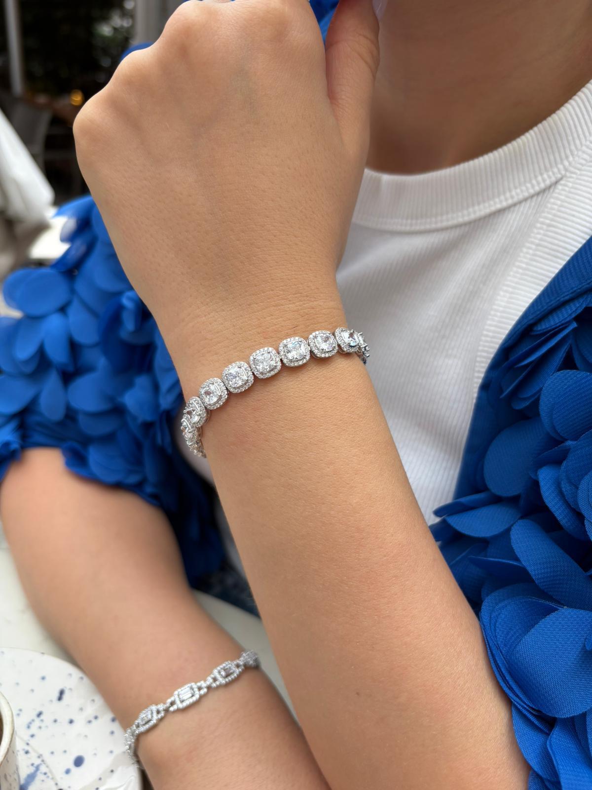 Kadın Gümüş Zirkon Taşlı Bileklik 