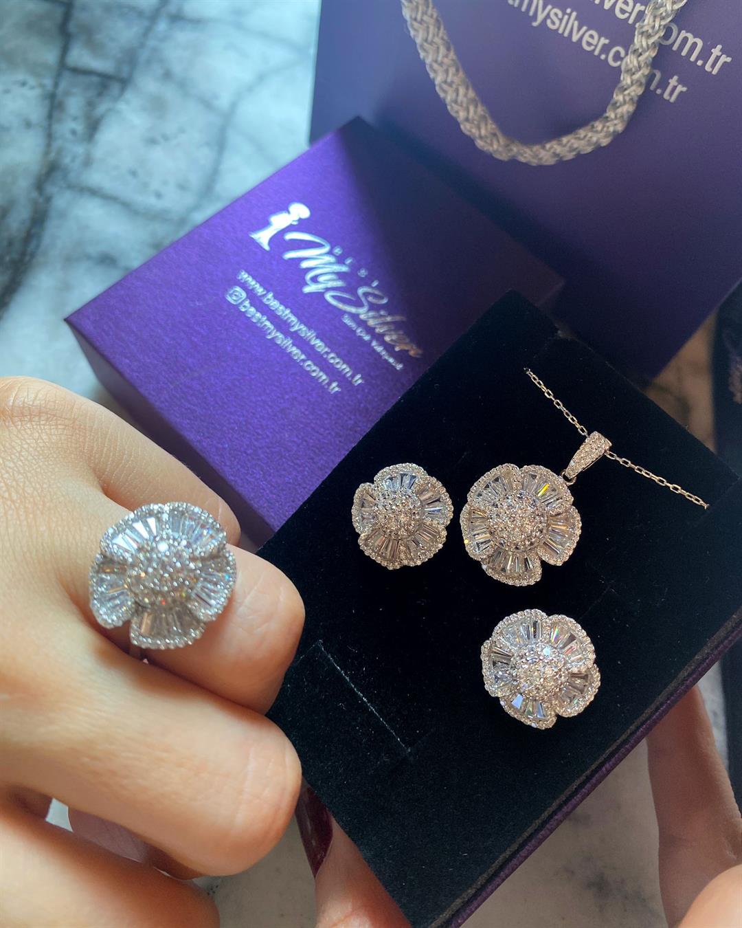 Kadın Gümüş Zirkon Taşlı Çiçek Set