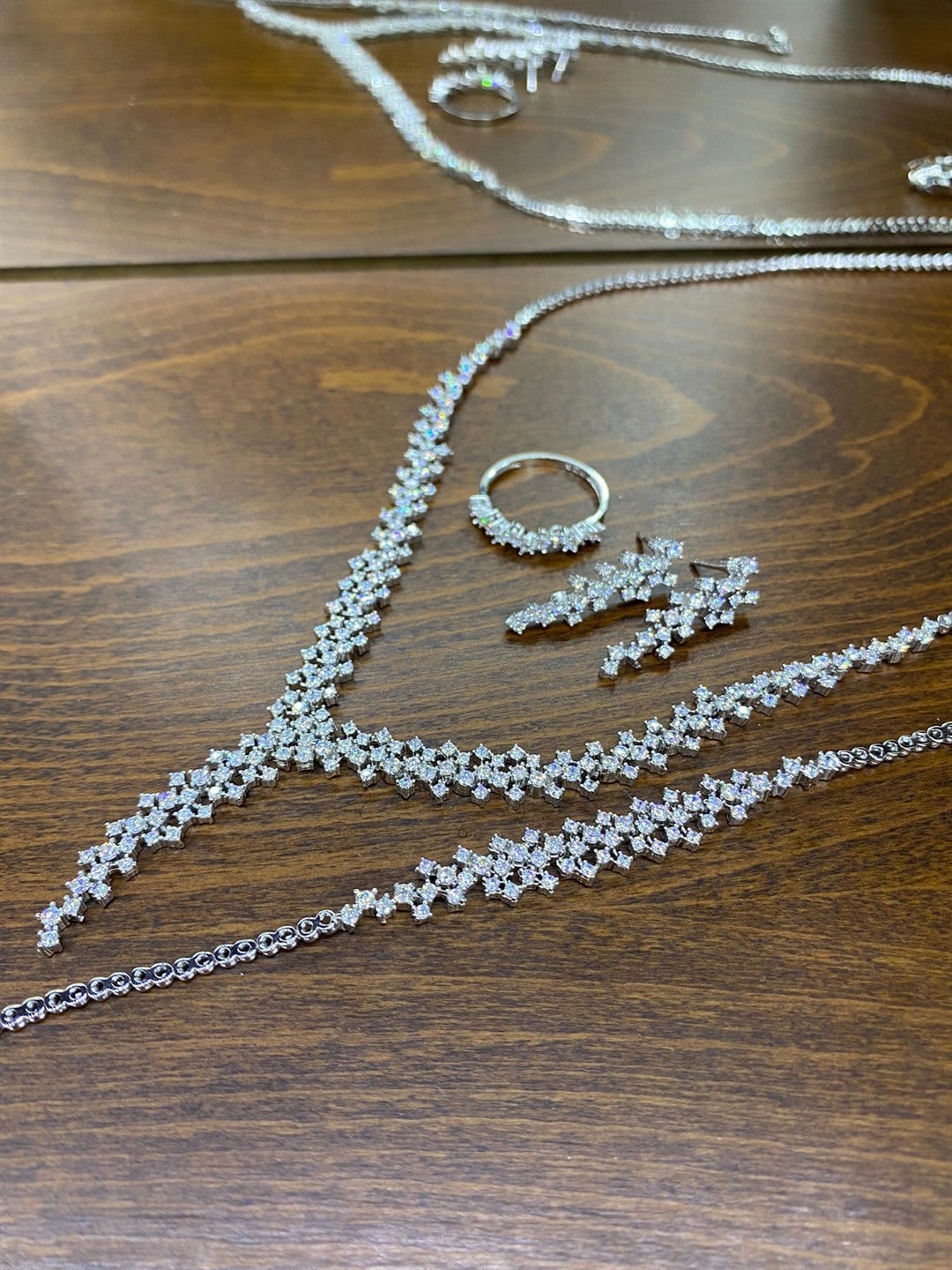 Kadın Gümüş Zirkon Taşlı Set