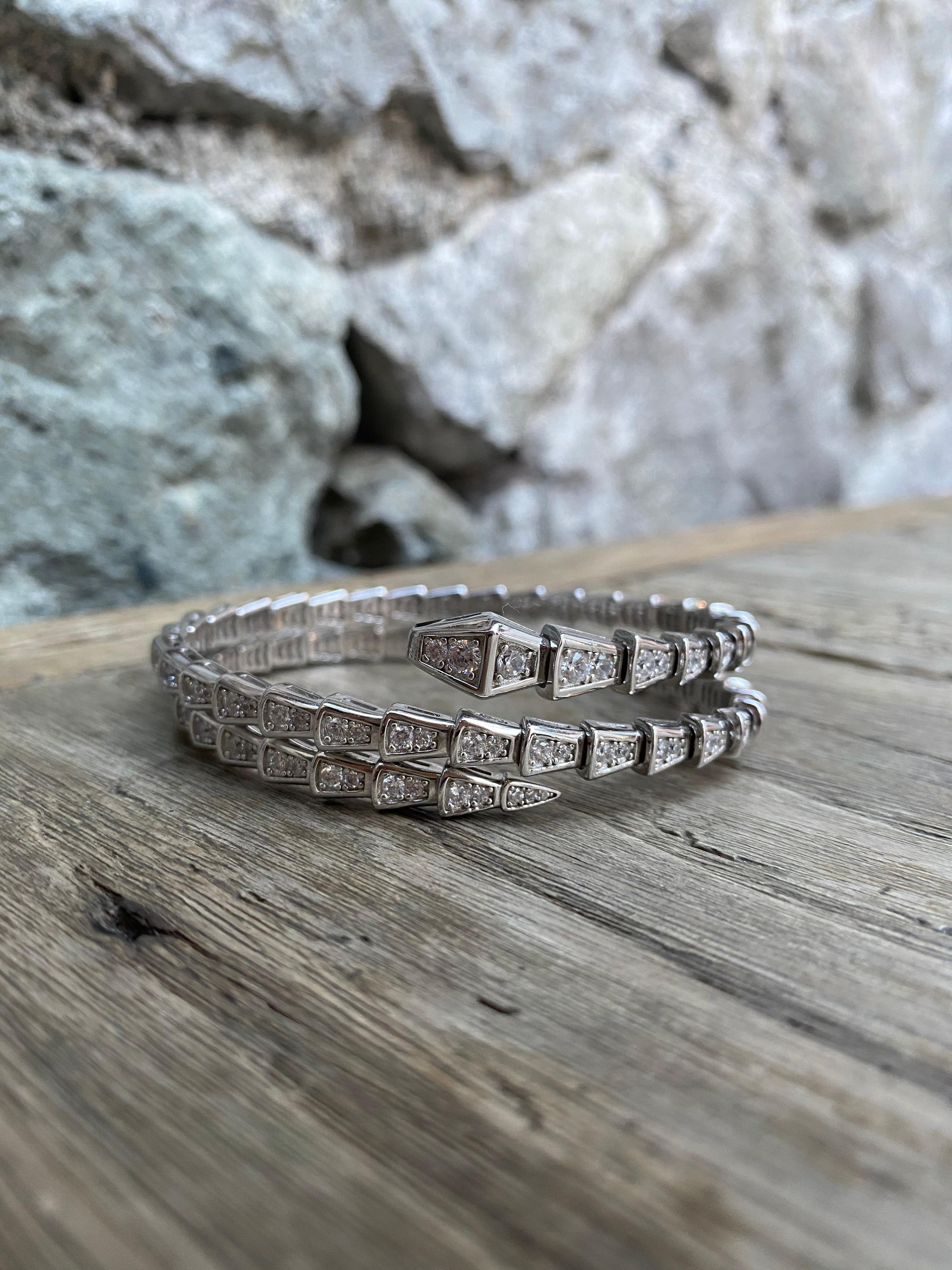 Kadın Gümüş Zirkon Taşlı Tasarım Bileklik