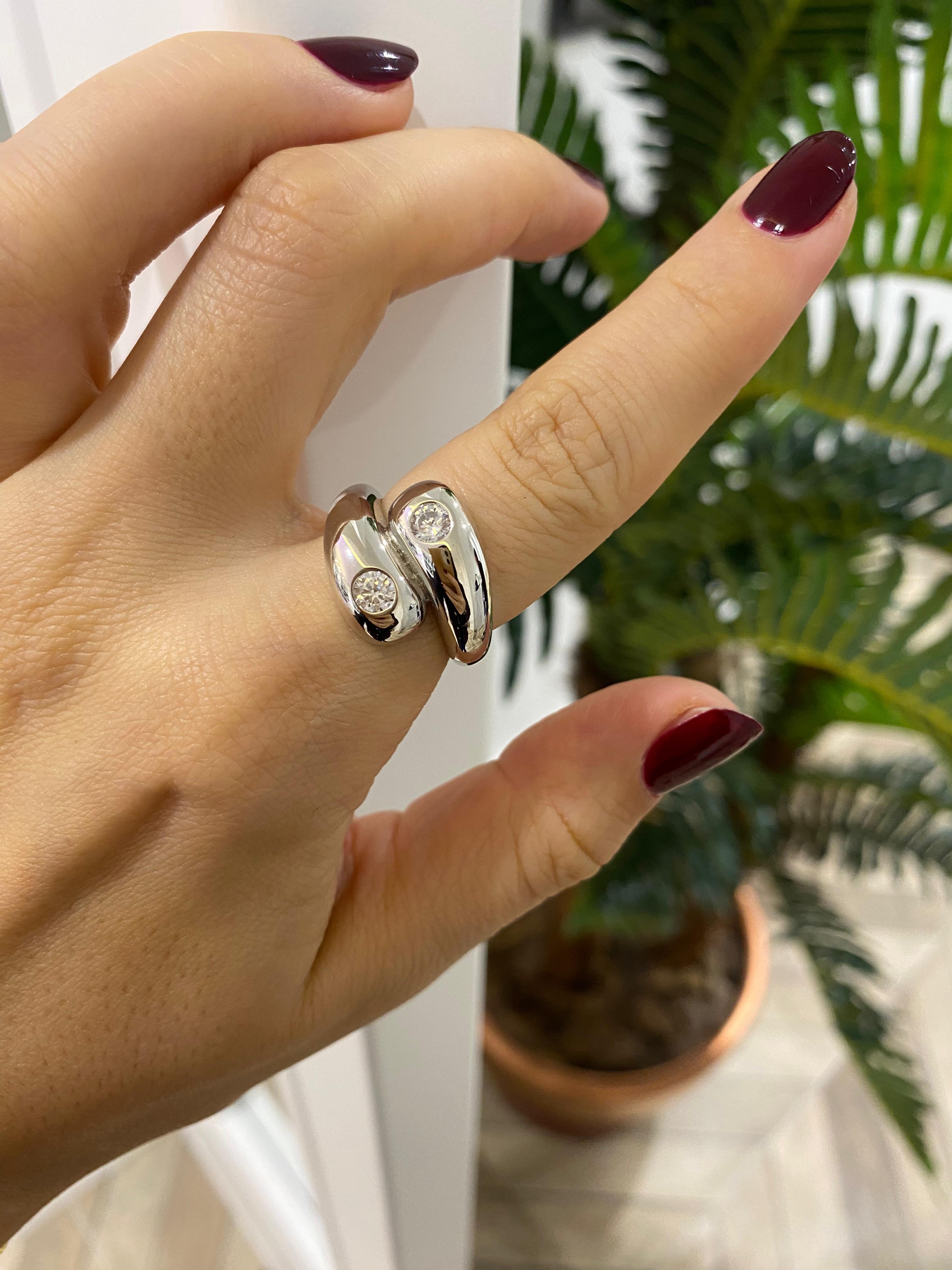 Kadın Gümüş Zirkon Taşlı Tasarım Yüzük