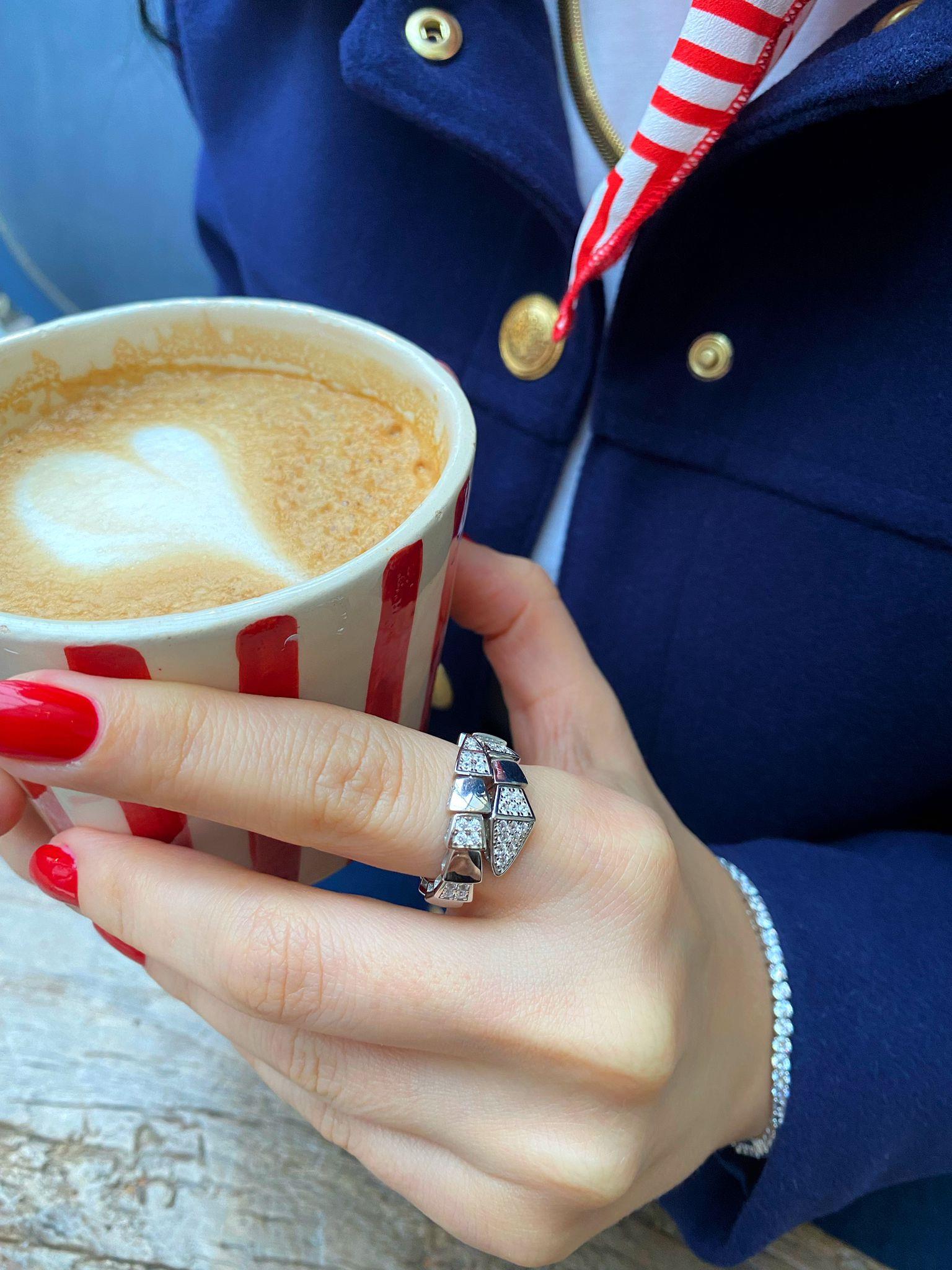 Kadın Gümüş Zirkon Taşlı Tasarım Yüzük 5213