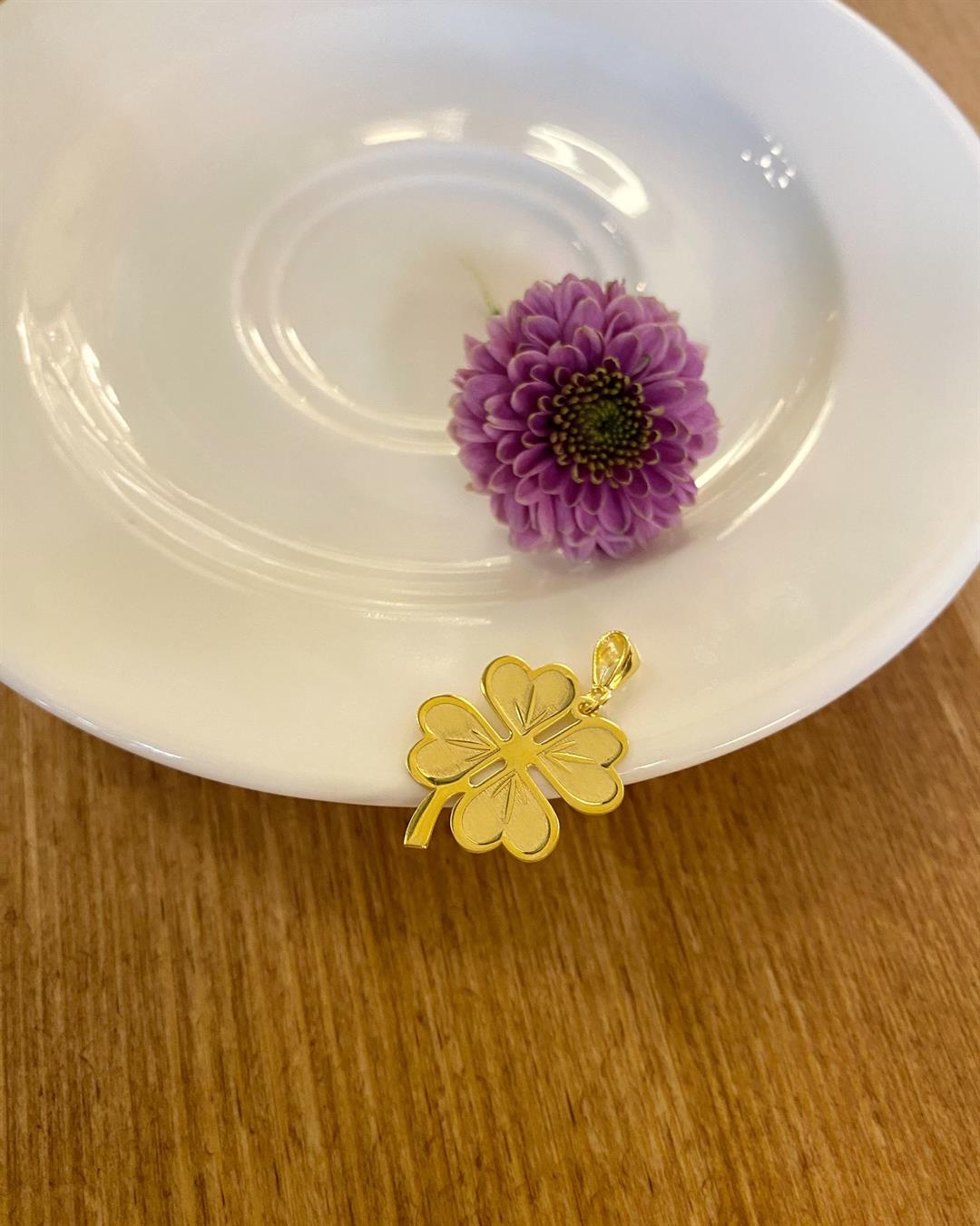 Kadın Yonca Kolye Ucu