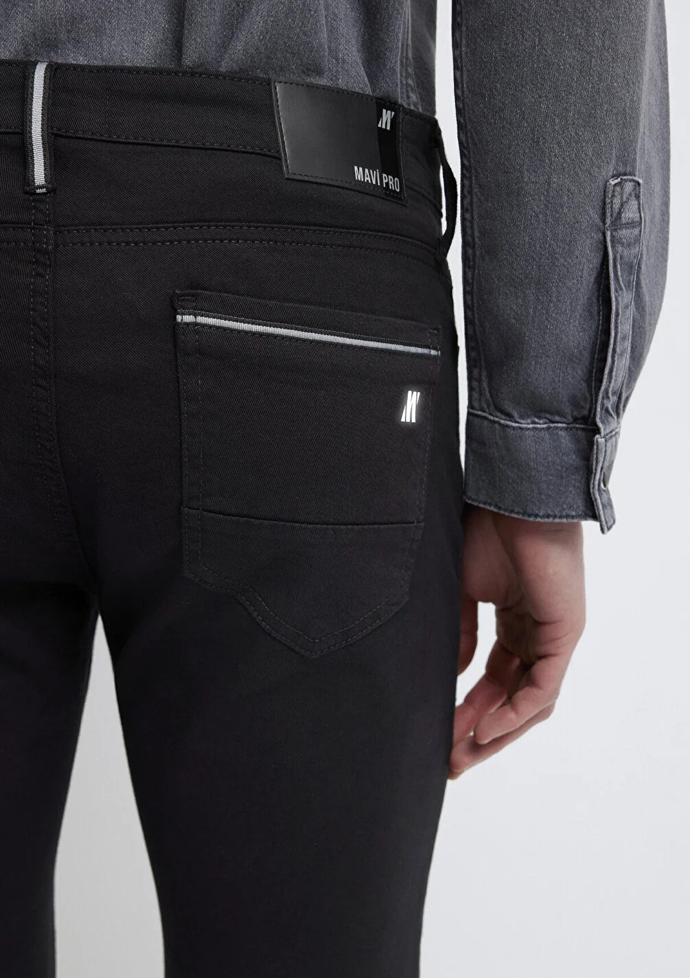 Mavi Erkek M0042431036 James Zift Siyah Black Pro Standart