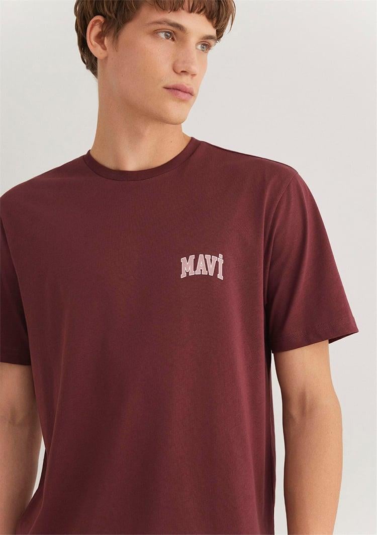 Mavi Erkek M0611714-70396 Mavi Logo Tişört Red Mahogany Kırmızı