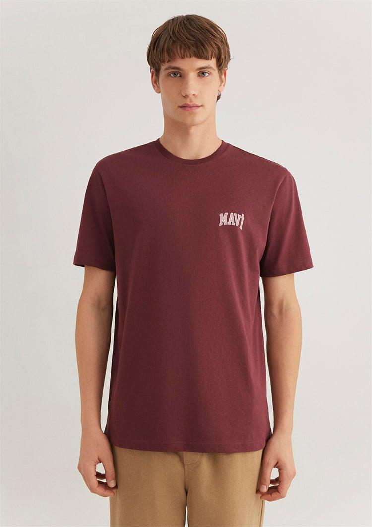 Mavi Erkek M0611714-70396 Mavi Logo Tişört Red Mahogany Kırmızı