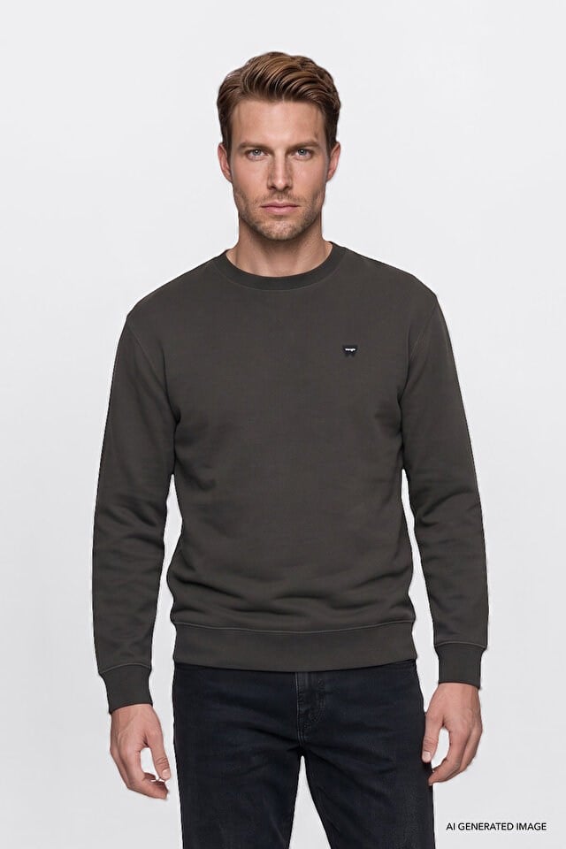 Wrangler Erkek W252025533W Patch Logo Sweatshirt / Faded Black Siyah