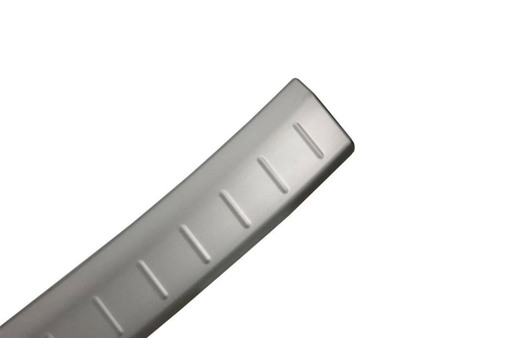 BMW 2 Serisi Krom Arka Tampon Eşiği Taşlı 2014 ve Sonrası