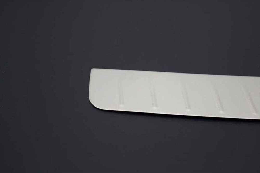BMW 3 Serisi E91 SW Krom Arka Tampon Eşiği Taşlı 2005-2008 Arası