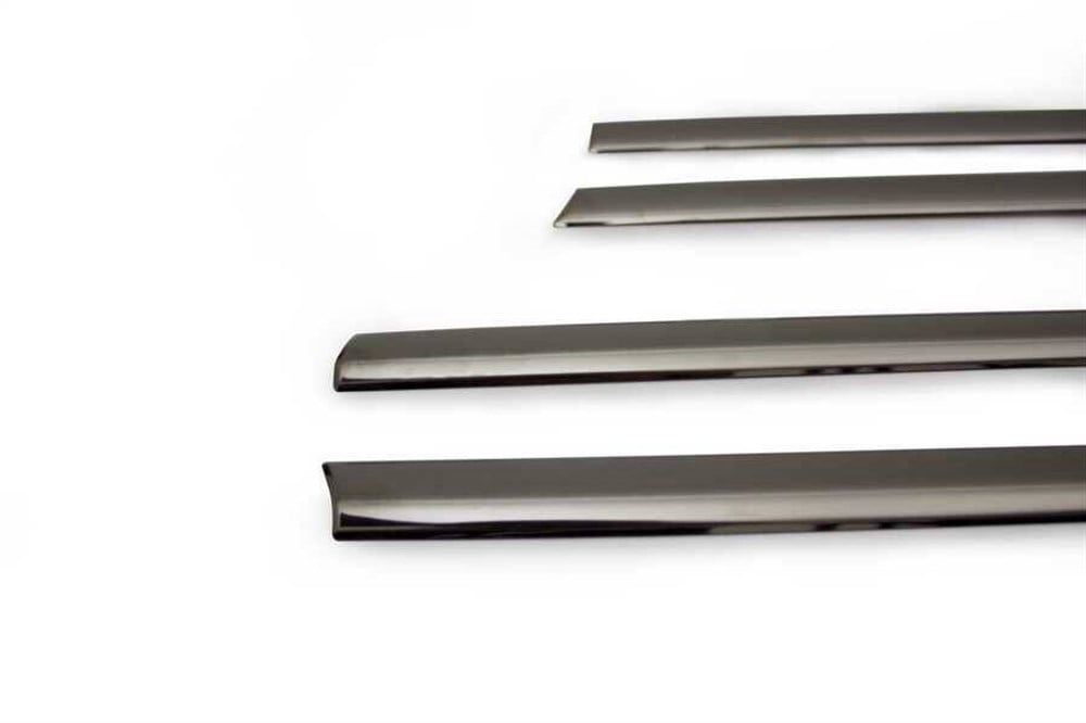 Ford Focus 3 Sedan Siyah Krom Cam Çerçevesi 12 Parça 2011-2017 Arası