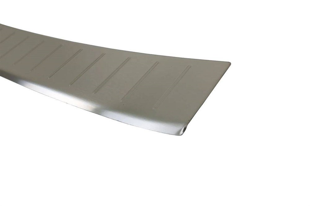 Ford Focus 4 SW Krom Arka Tampon Eşiği P.Çelik (Taşlı) 2018 ve Sonrası