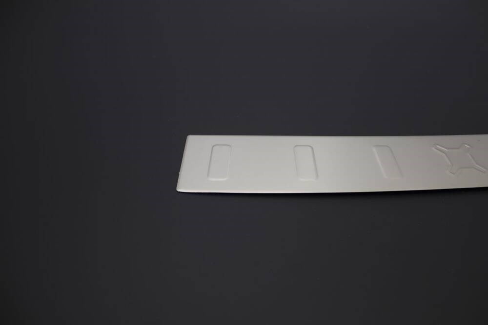 Jeep Renegade Krom Arka Tampon Eşiği Taşlı 2014 ve Sonrası