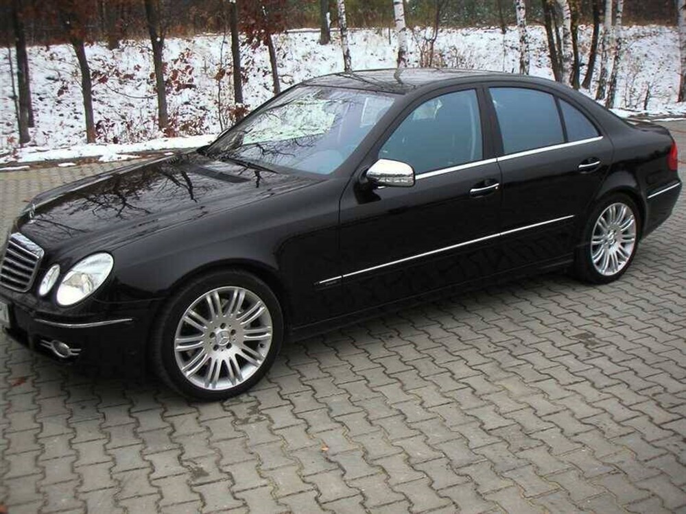 Mercedes W211 Krom Cam Çıtası 4 Parça  2003-2009 Arası