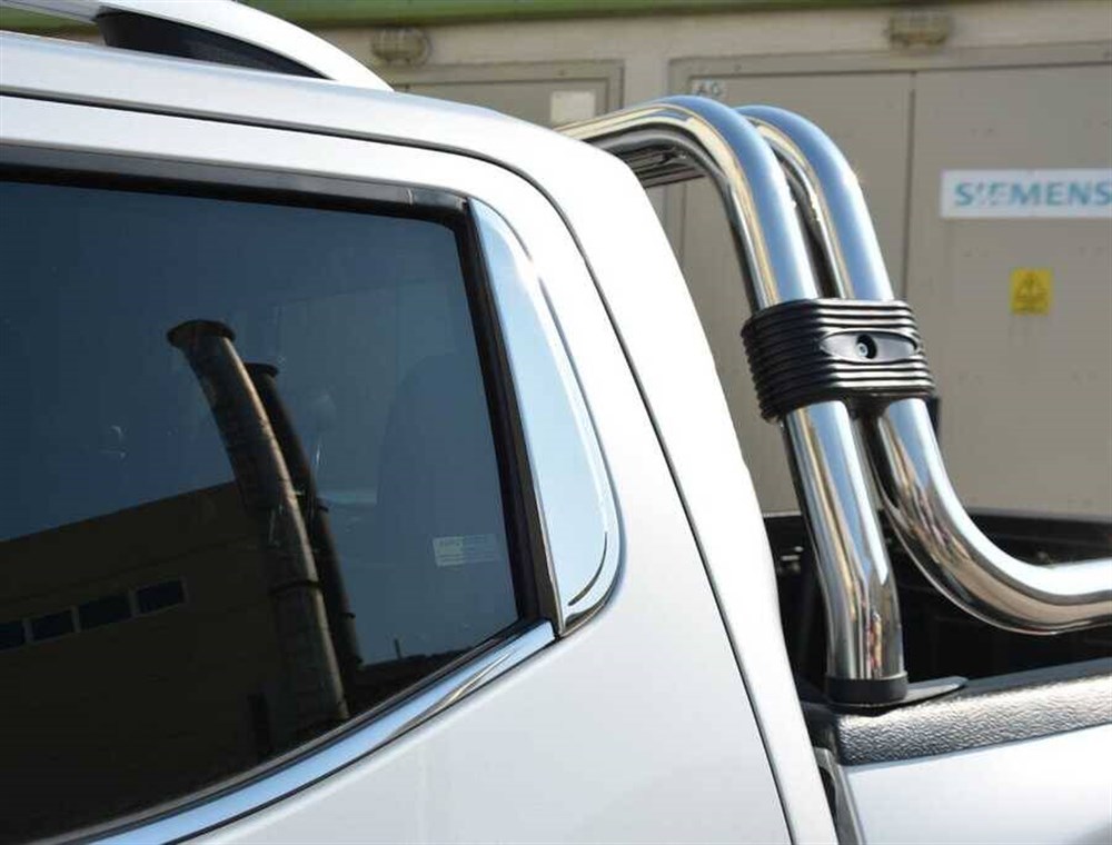 Nissan Navara Krom Arka Cam Direği Çıtası 2 Parça 2016 ve Sonrası