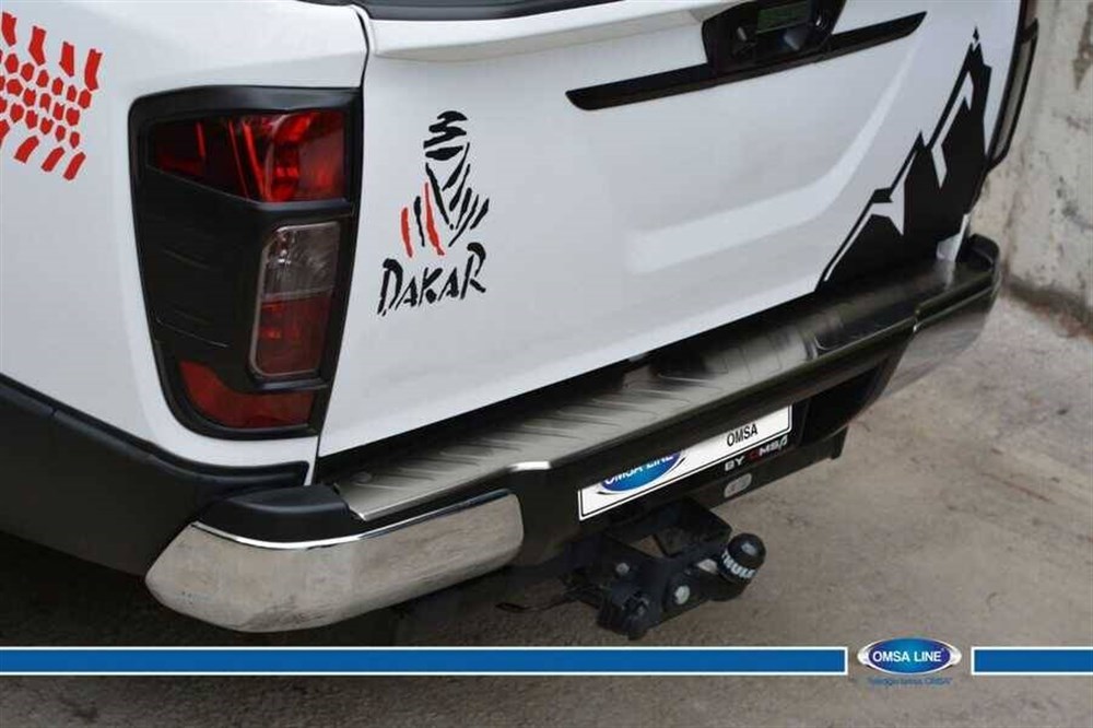 Nissan Navara Krom Arka Tampon Eşiği Taşlı 2016 ve Sonrası