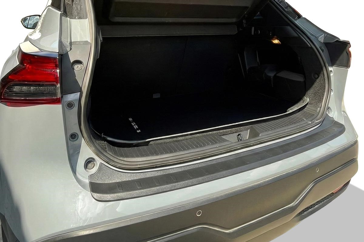 Nissan Qashqai Arka Tampon Eşiği Plastik 2021 ve Sonrası
