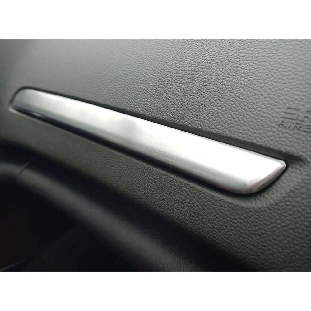 OMSA Renault Megane 4 HB Krom Ön Konsol Çıtası Taşlı 2021 ve Sonrası