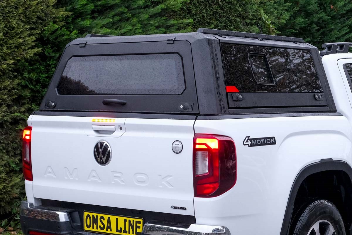 OMSA Toyota Hilux Omcap Camlı Kabin Paslanmaz Çelik Sürgülü Yan Camlar 2015 ve Sonrası