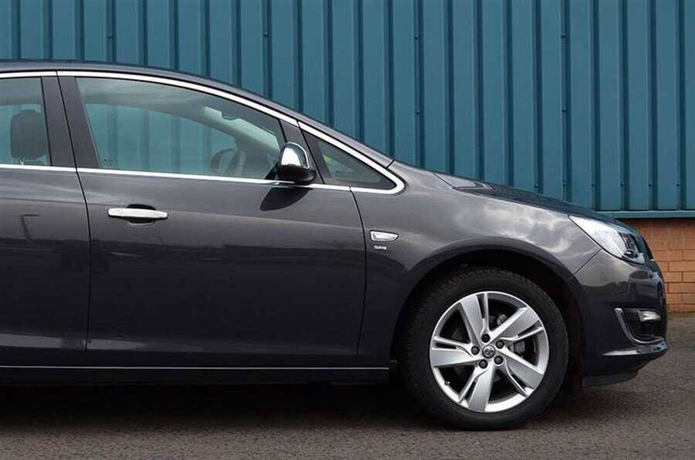 Opel Astra J HB Krom Cam Çerçevesi 12 Parça 2010-2014 Arası