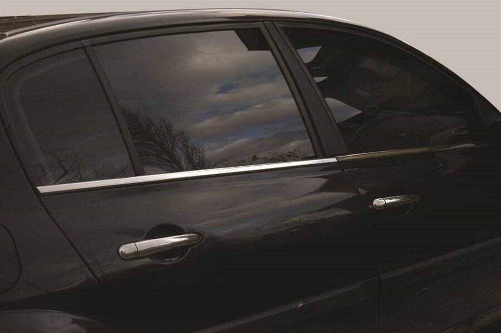 Renault Megane 2 Sedan Krom Cam Çıtası 4 Parça 2002-2010 Arası