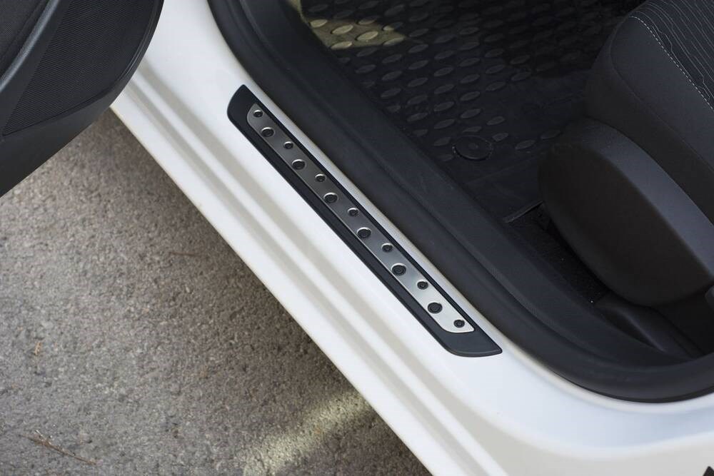 Seat Arona Dotline Kapı Eşiği 4 Parça Flexill 2017 ve Sonrası