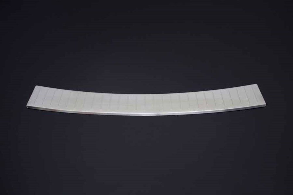 Toyota Auris 2 HB Krom Arka Tampon Eşiği Taşlı 2015-2018 Arası