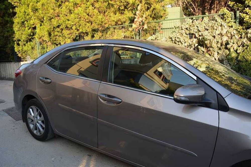 Toyota Corolla Krom Üst Cam Çerçevesi 4 Parça 2013-2019 Arası