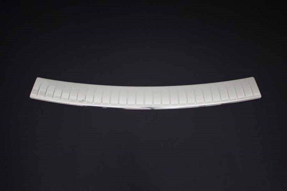 VW Golf 6 Krom Arka Tampon Eşiği Taşlı 2010-2013 Arası