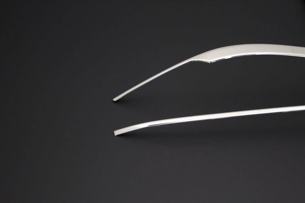 VW Passat B8.5 Krom Arka Tampon Çıtası 3 Parça 2019 ve Sonrası