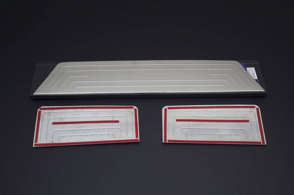 VW T6 Caravelle Krom Kapı Eşiği 3 Parça Taşlı 2015 ve Sonrası