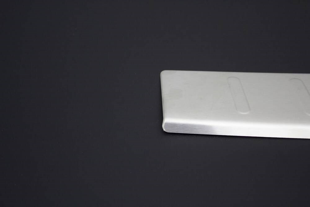 VW T6.1 Caravelle Krom Bagaj Eşiği Tek Kapı Taşlı 2020 ve Sonrası