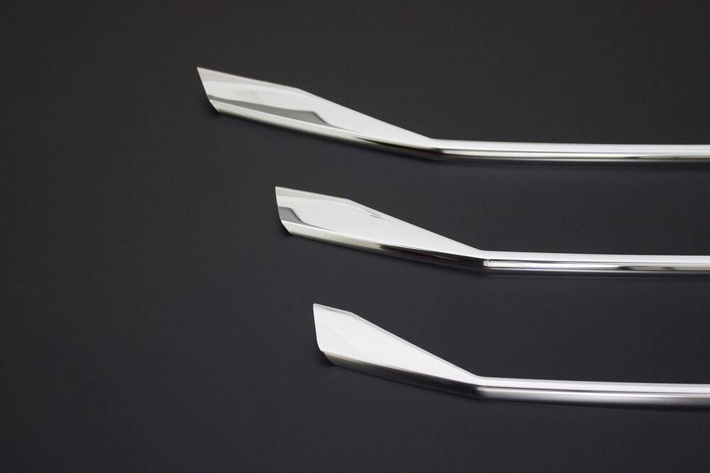 VW T6.1 Caravelle Krom Ön Panjur Alt Çıtası 5 Parça 2020 ve Sonrası