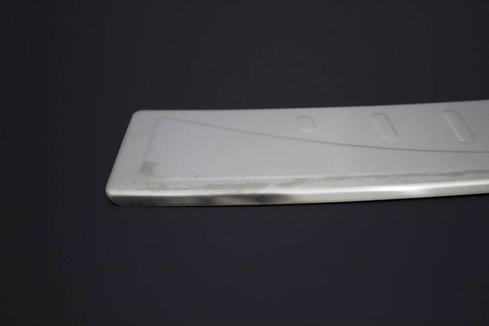 VW T6.1 Transporter Krom Arka Tampon Eşiği Tek Kapılı (Taşlı) 2020 ve Sonrası