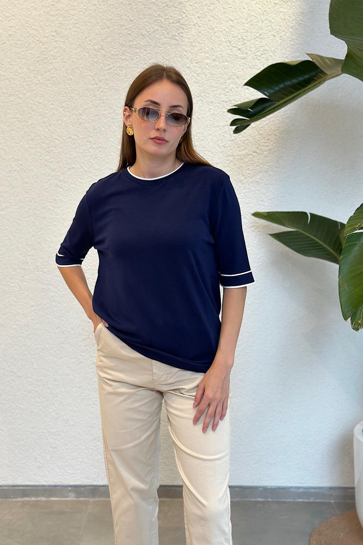 Bisiklet Yaka Kısa Kol Kontrast Detaylı Merserize Triko