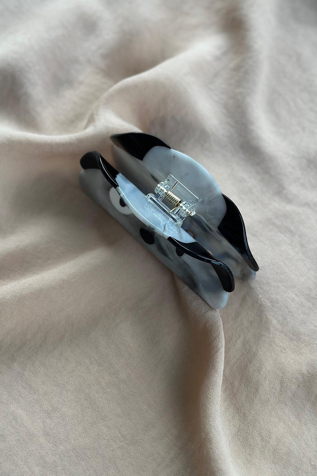 Gözü Benekli Köpek Tasarım Lüks Mandal Kemik Toka