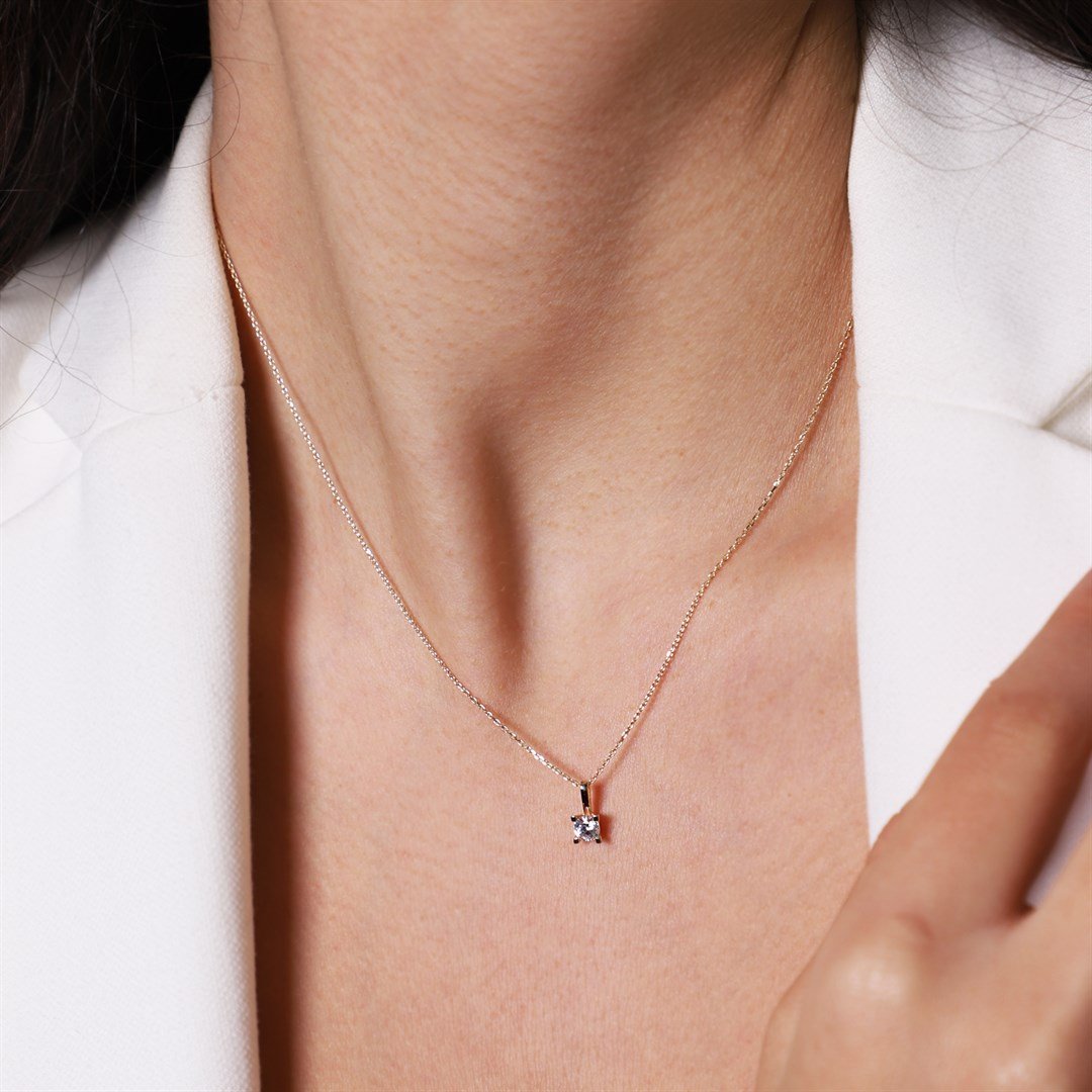 KolyeTek Taşlı Kalp Altın Kolye  - Penna Jewels