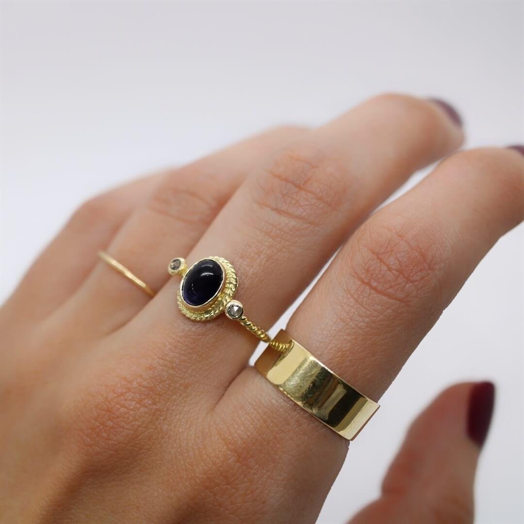 Pırlantalı ve Safir Taşlı Altın Yüzük – Capuchon Safir